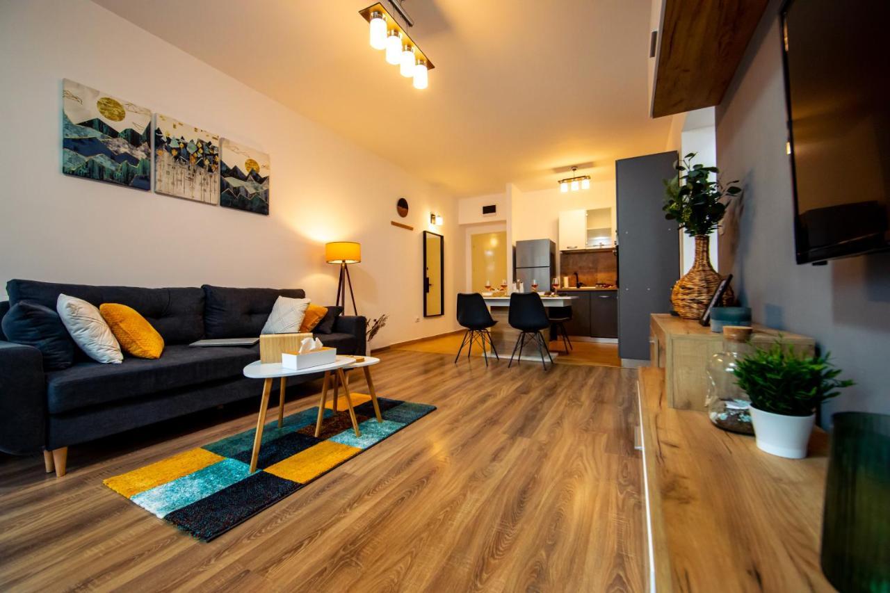 & Garden With Stunning View Apartment *
