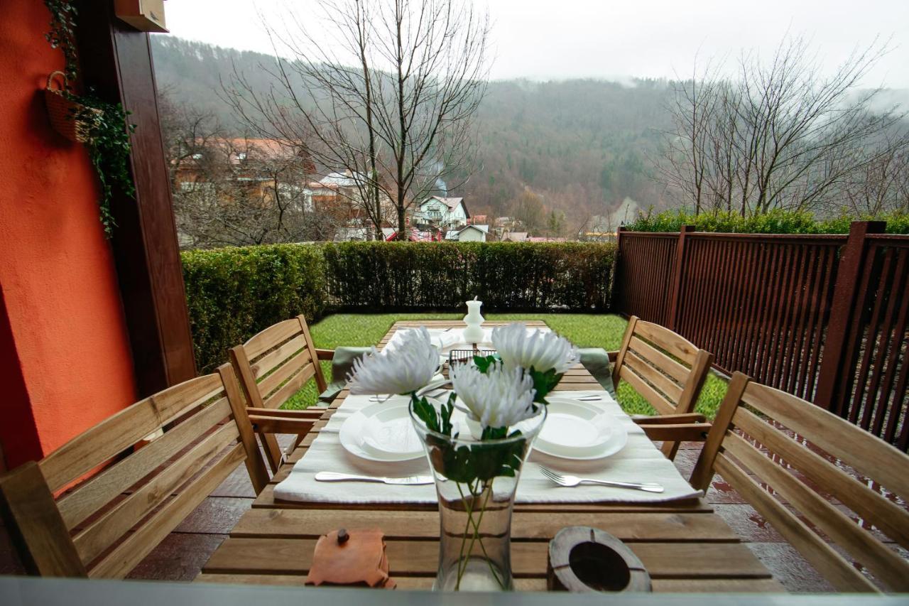 & Garden With Stunning View Apartment